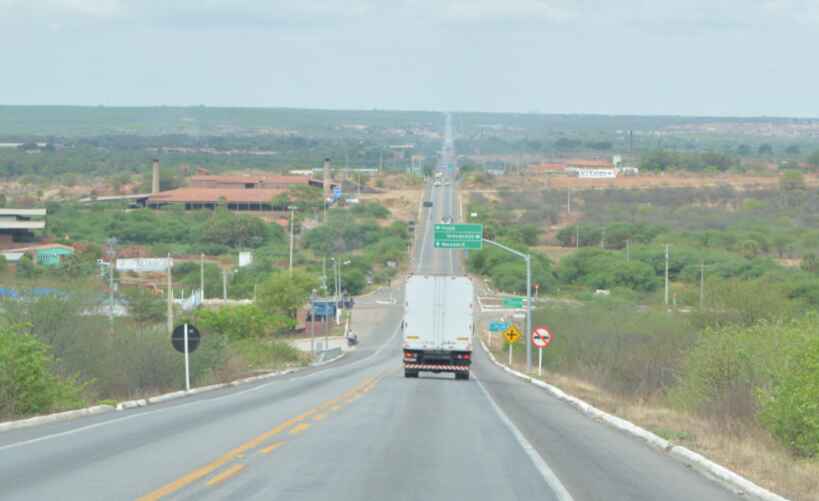 Governadora e Ministro dos Transportes anunciam novos investimentos na BR-304/RN e vistoriam obras no Rio Grande do Norte