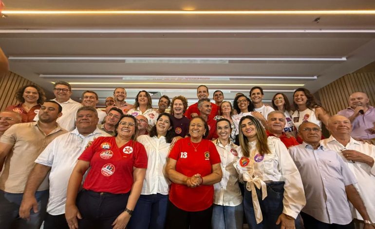 Cadu de Lula mostra força municipalista ao receber mais de 20 prefeitos em evento