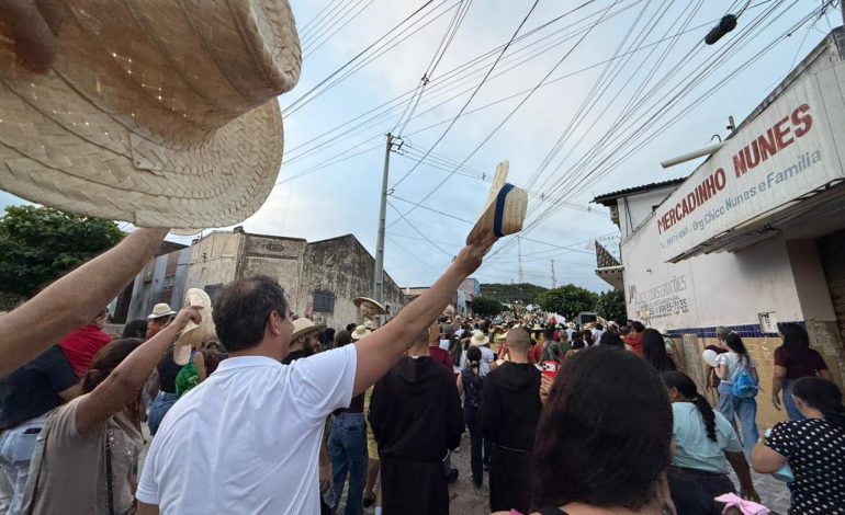 Cadu celebra a fé na tradicional Romaria de Frei Damião, em São José do Campestre