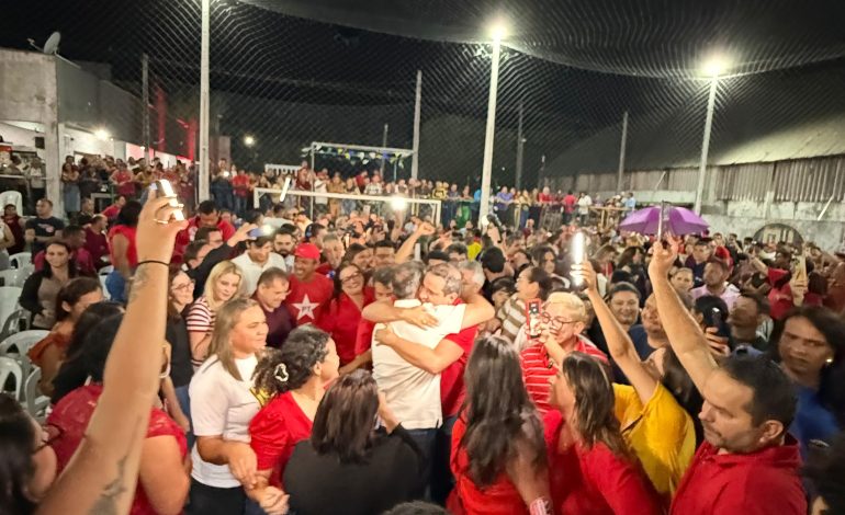 Multidão se reúne em João Câmara para receber o Time de Lula e reafirmar apoio a Cadu