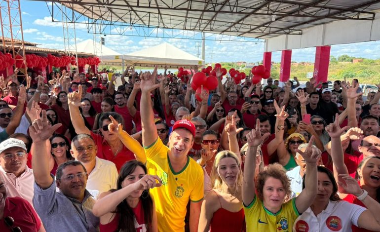 Cadu de Lula é recebido por Felipe Menezes e grande grupo de apoiadores em Lajes