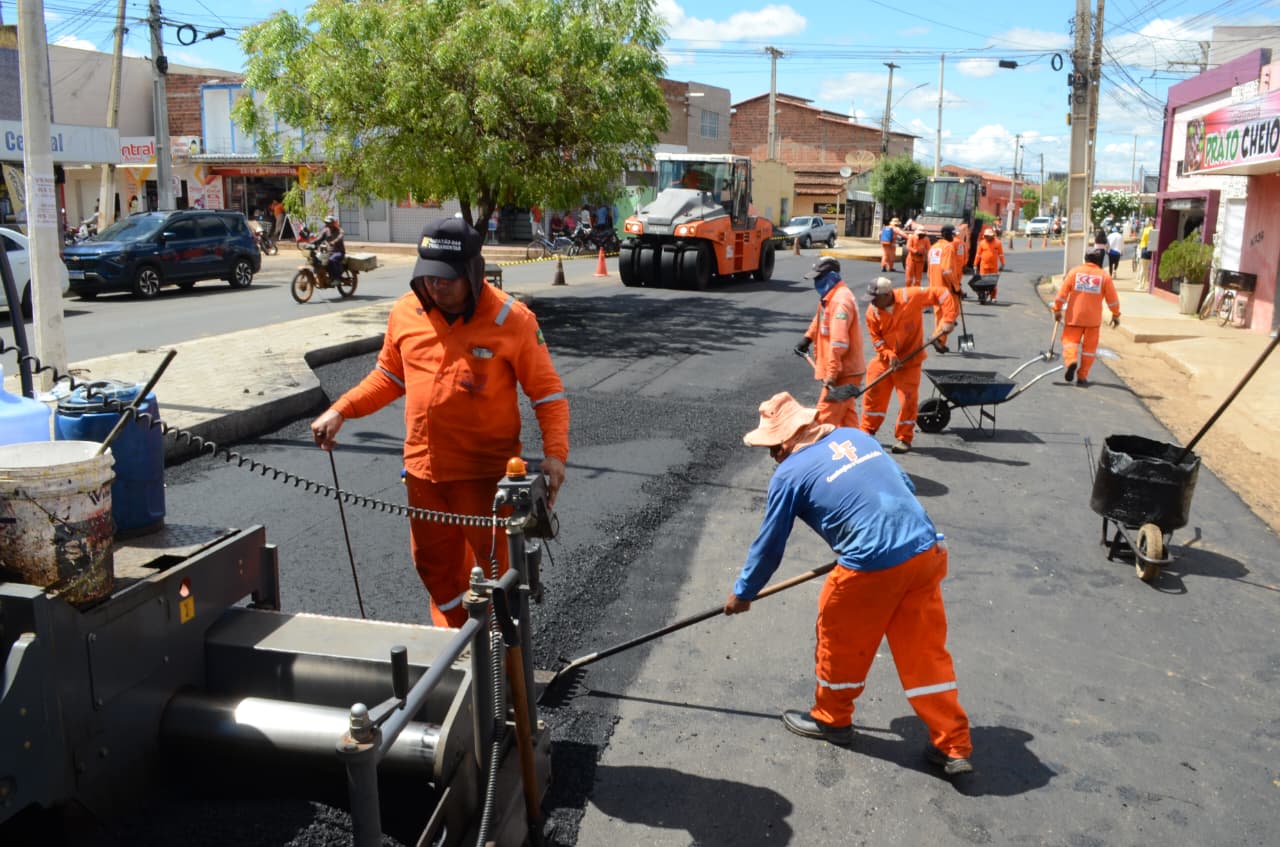 Governo do RN avança no recapeamento da avenida Jerônimo Rosado e reforça mobilidade urbana em Baraúna