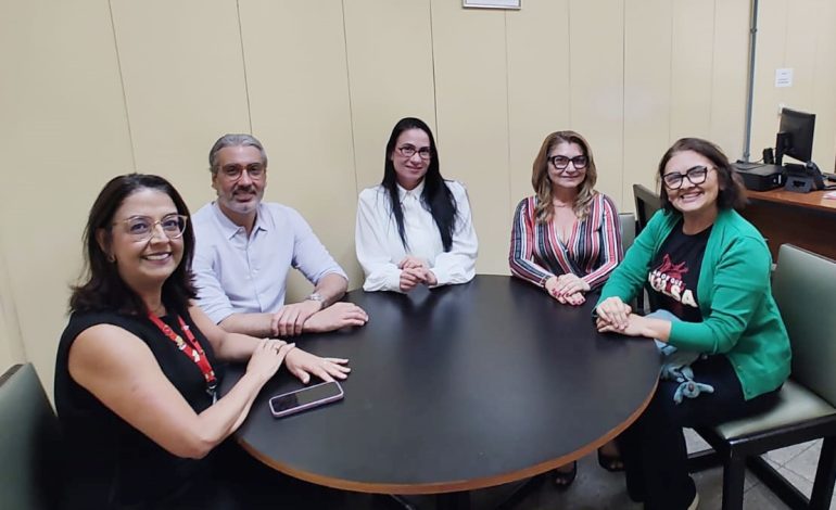 Diretor geral do Hemonorte recebe a nova diretora do Hemocentro Regional de Mossoró e alinham ações para ampliação dos serviços.