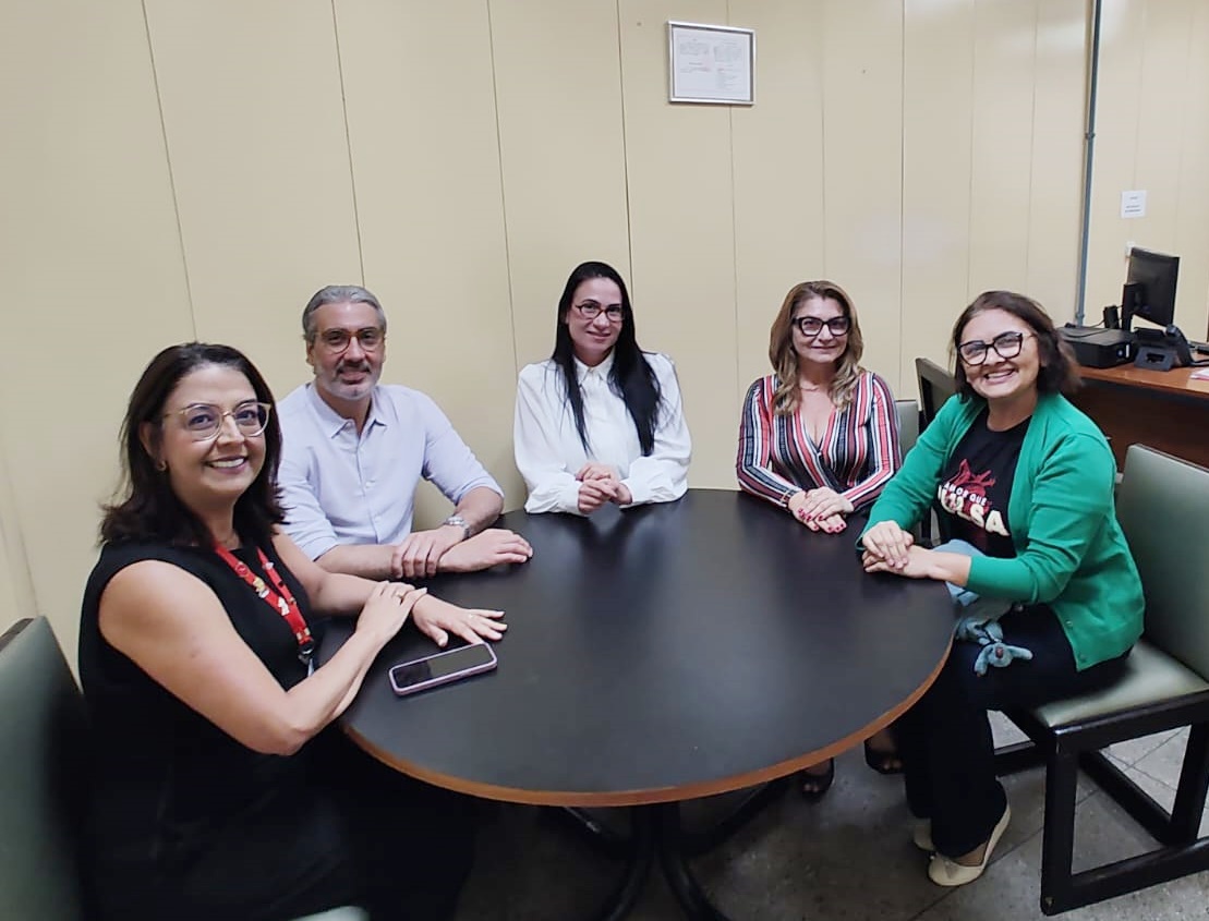 Diretor geral do Hemonorte recebe a nova diretora do Hemocentro Regional de Mossoró e alinham ações para ampliação dos serviços.
